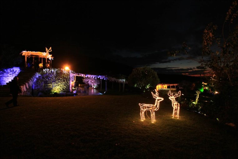 Arnaoon Christmas Village